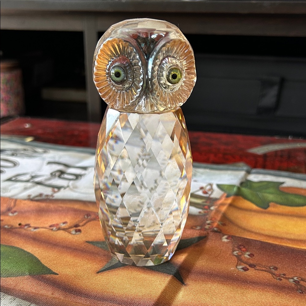 Vtg Cassini owl glass figurine  5.5x2.5 beveled glass